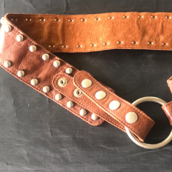 Leather studded belt - Picture 2 of 4